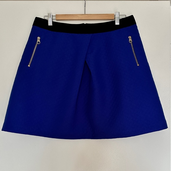 Ted Baker London Skater Skirt with side pockets and pleated front. - Picture 2 of 12